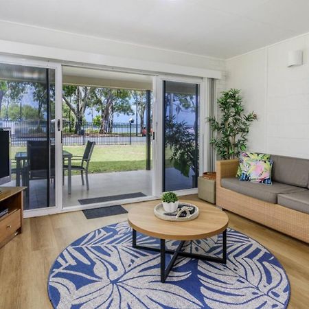 Ground Floor Air Conditioned, Fabulous Waterviews Overlooking Pumicestone Passage Bongaree Exterior photo