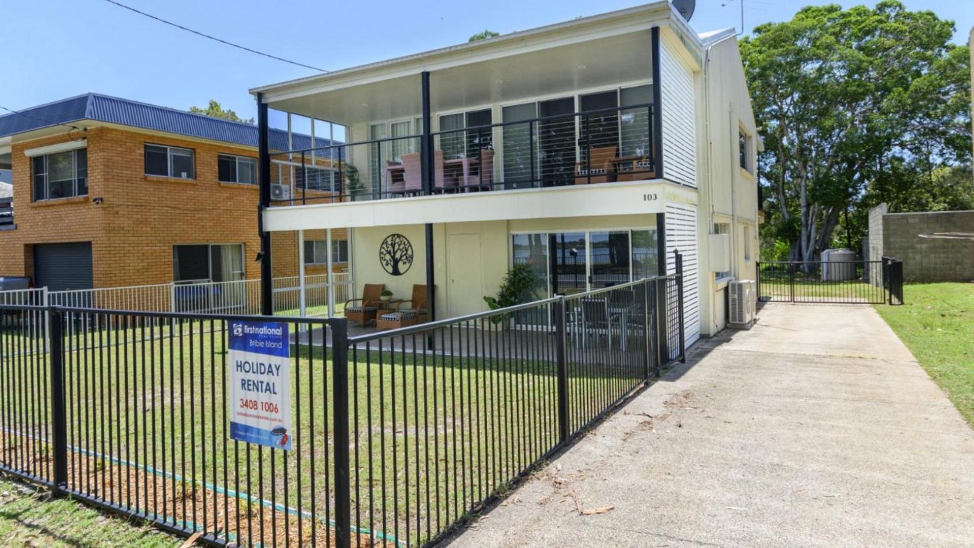 Ground Floor Air Conditioned, Fabulous Waterviews Overlooking Pumicestone Passage Bongaree Exterior photo