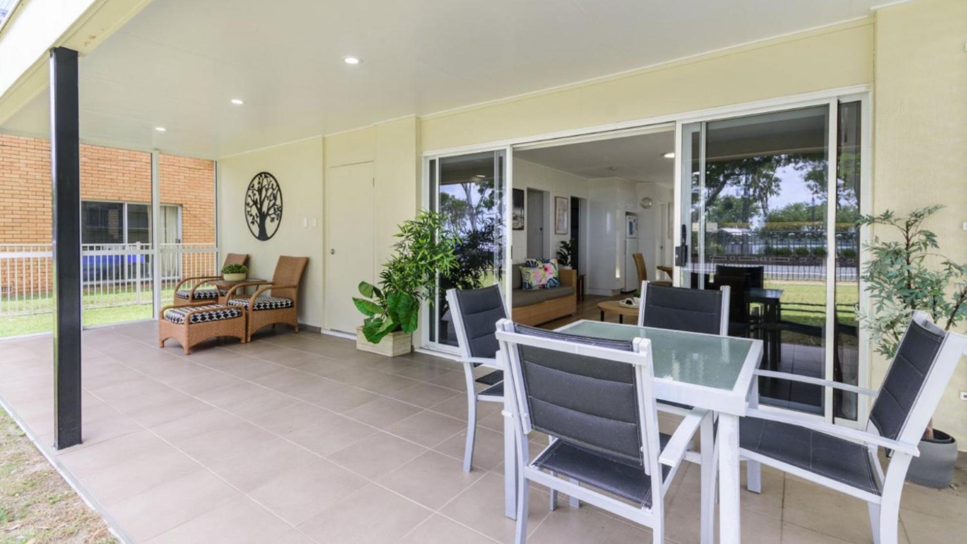 Ground Floor Air Conditioned, Fabulous Waterviews Overlooking Pumicestone Passage Bongaree Exterior photo